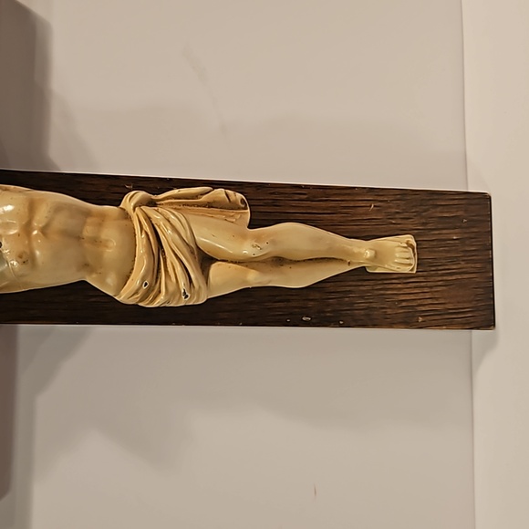 Vintage Cast Metal & Wood Crucifix Holy Spiritual Religious Cross - Picture 4 of 16